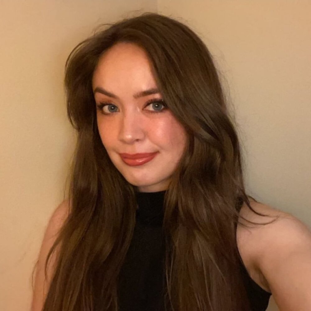 Meet your Posher, Phoebe